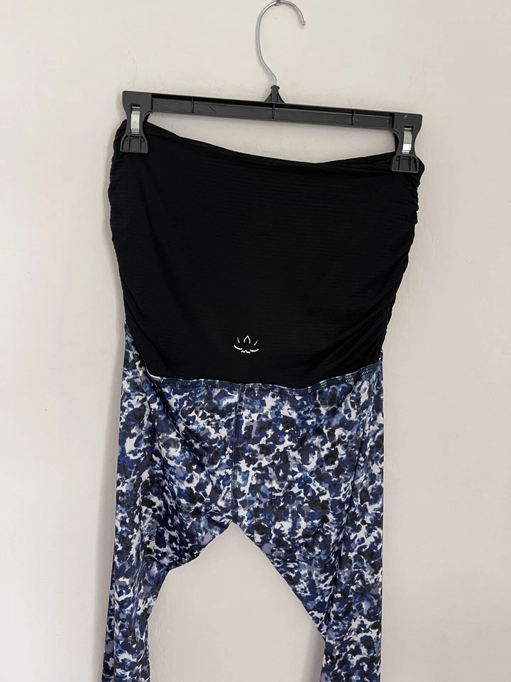 Beyond Yoga Beyond The Bump Maternity Print Leggings Size Small - Image 3 of 4