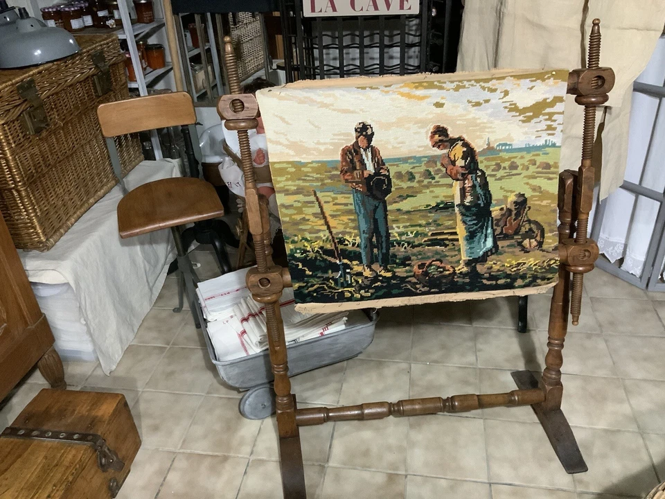 linge ancien Tapisserie Très Ancienne Brodé  L’angélus - Photo 2/4