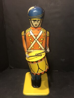 Vintage 1930's Wolverine #27 Drum Major Tin Litho Wind Up Toy