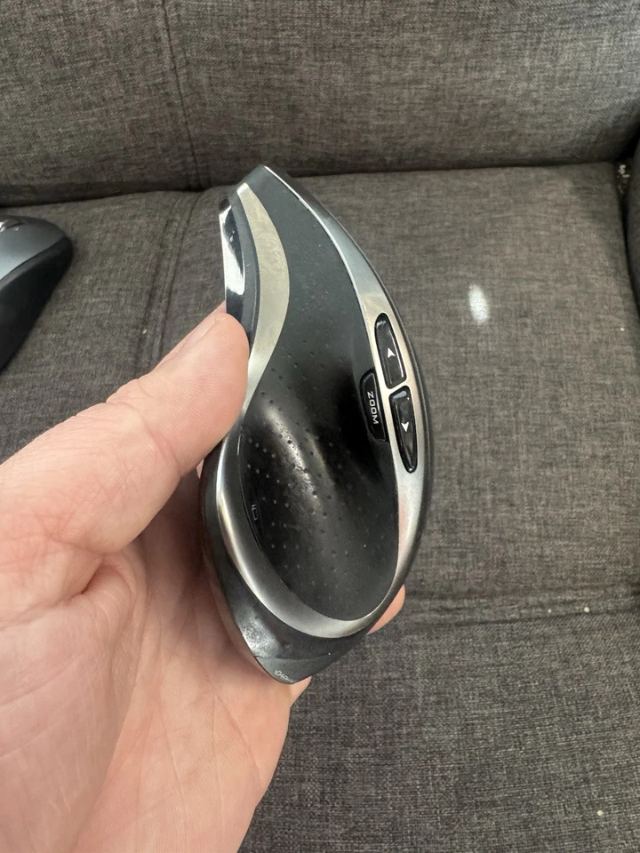 Logitech Performance MX M-R0007 Darkfield Wireless Ergonomic Mouse With Dongle - Image 4 of 4