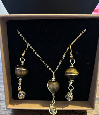 Tigerauge Schmuckset goldfarbene Ohrringe & Halskette mit klaren Glasperlen