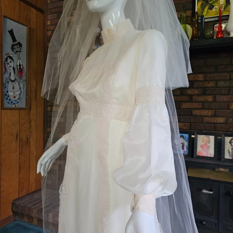 Vestido de noiva vintage anos 70 manga lanterna eduardiano romântico marfim organza renda P/M - Imagem 3 de 4
