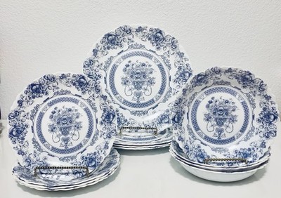 ARCOPAL Honorine Scalloped Edge Blue/White Dinner/Salad Plates &Bowls 12pcs Nice