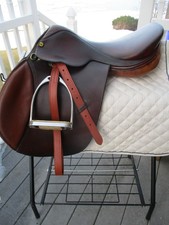 16.5'' NARROW HENRI DE RIVEL ADVTG CC JUMP ENGLISH SADDLE w NEW LEATHERS  IRONS