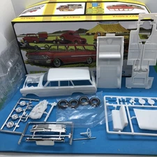 NU 63 Chevy II Nova Station Wagon Curbside Bag Model Kit 1:25AMT LBR Model Parts