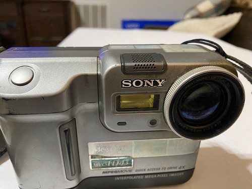 Sony Mavica MVC-FD83 1MP Disk Point & Shoot Camera Untested - Picture 3 of 6