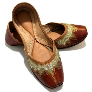 leather mojari for womens