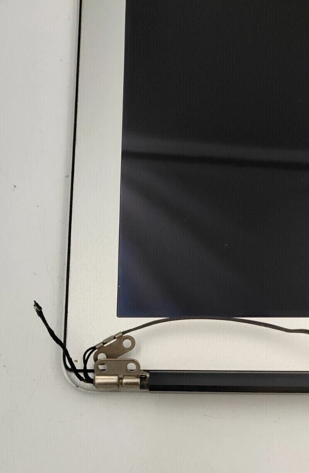 APPLE MACBOOK AIR 11" A1370 A1465 2010 2011 2012 LCD SCREEN DISPLAY ASSEMBLY - Image 4 of 4