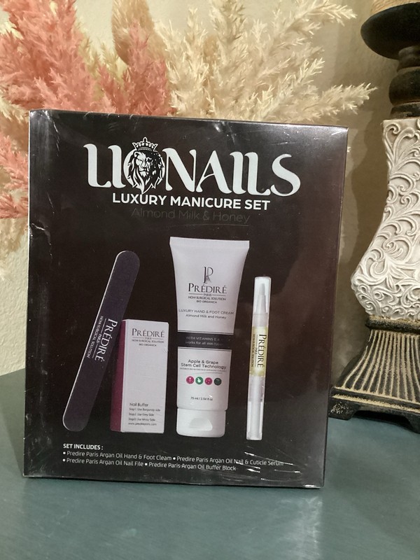 NEW Luxury Manicure Set Almond Milk & Honey for Dryness, Chip or Cracking