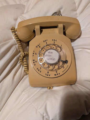 Vintage 1976 Western Electric Rotary Dial Telephone Beige
