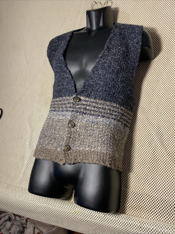 Irelands Eye Wool  Sweater Vest Mens Medium Made In Ireland - Image 4 of 4