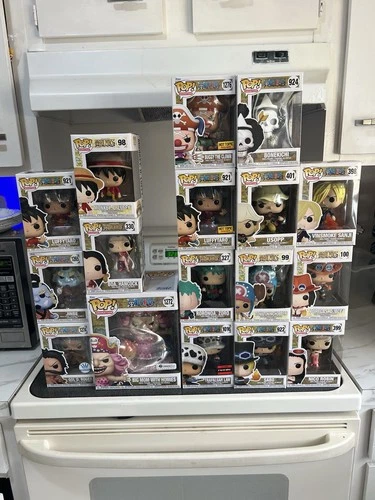 Funko Pop! Vinyl: One Piece Lot of 17 Luffy Zoro Chopper Roger Big Mom And More!