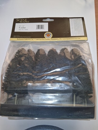 Bachmann Scene Scape, 32160, árboles de cedro, 4" a 6" de alto, 24 por paquete | Condition: New