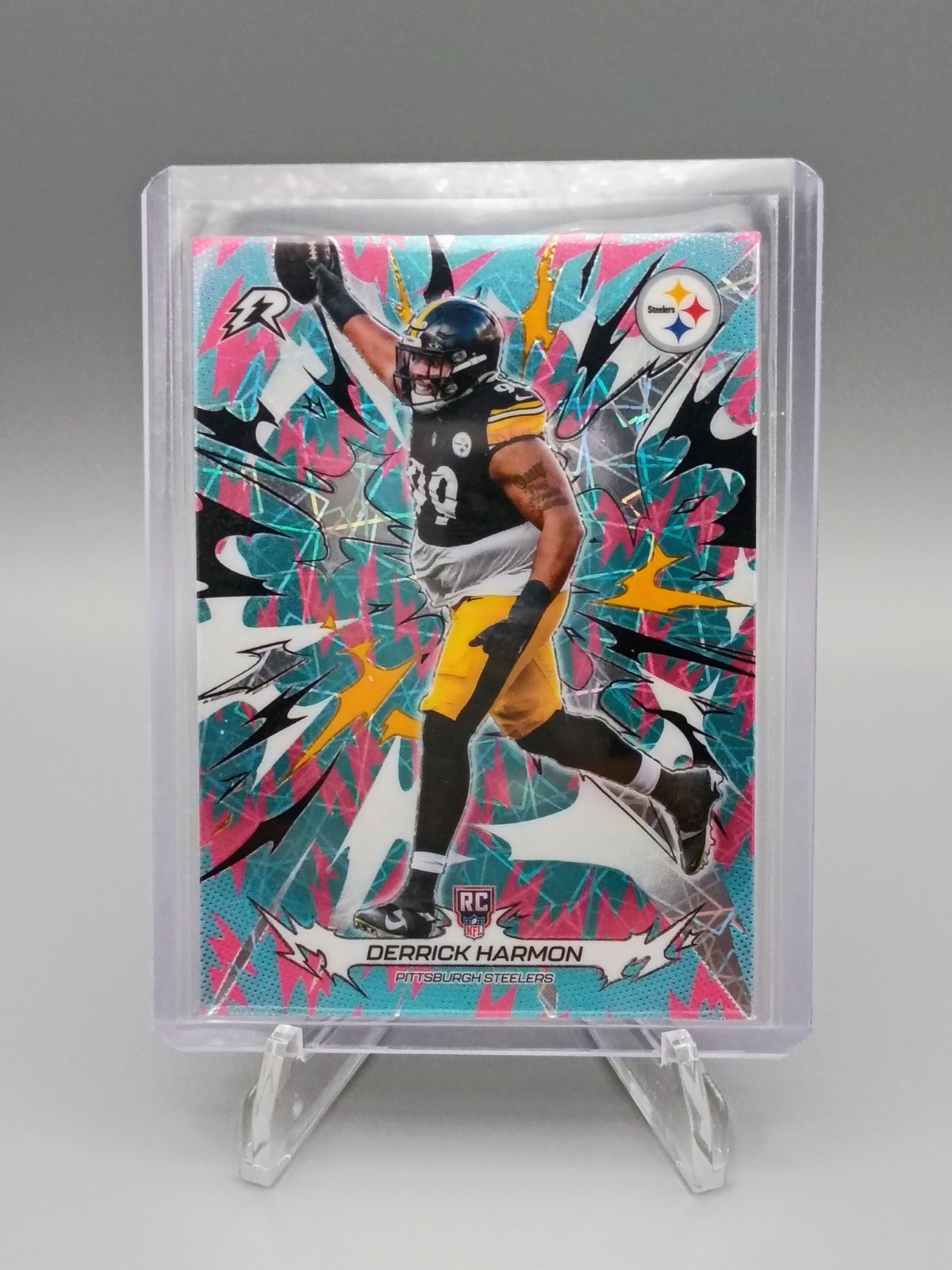 2025 Topps Resurgence Derrick Harmon RC #181 Sky Blue & Pink Shock Refractor