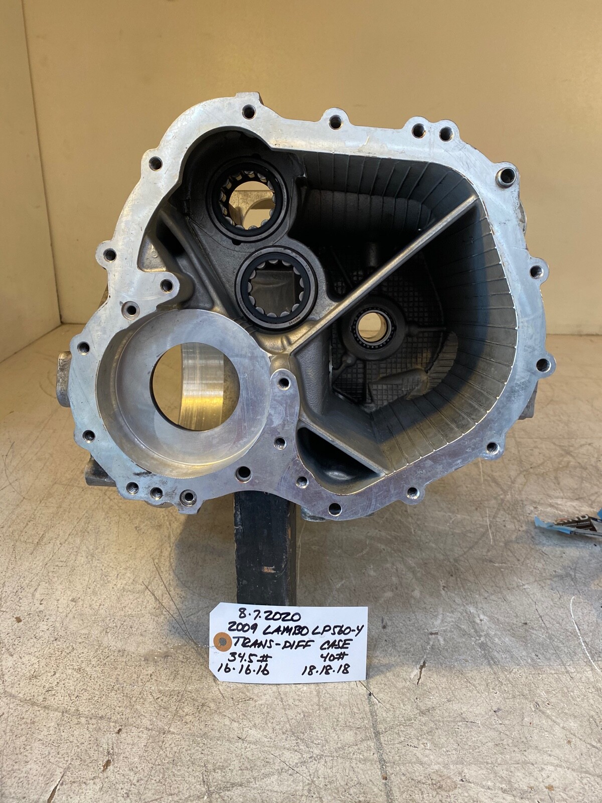 2009 Lamborghini Gallardo LP560-4 - Used Trans / Differential Case - 086300046H