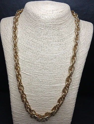 Vintage Jewelry Signed TRIFARI TM Double Chain  Necklace Gold Tone. 10340