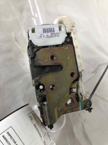 2001 - 2004 CHEVY TAHOE Front Passenger Door Latch Lock Motor Actuator Right RH - Picture 5 of 18
