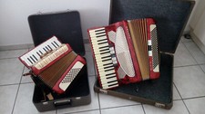 2 Akkordeon Hohner Verdi III gro&szlig; und Hohner Student V klein, jeweils mit Koffer