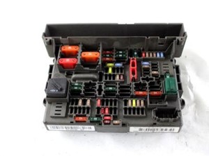 9119446 ECU Fusibiliera Box Sicherungen Relais BMW Serie 1 123D E82 2.0 D