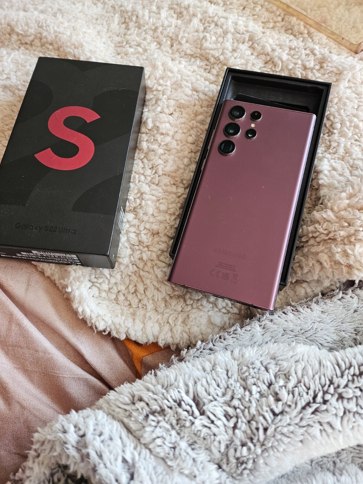 Samsung Galaxy S22 Ultra SMS908B/DS 128GB Burgundy (Unlocked