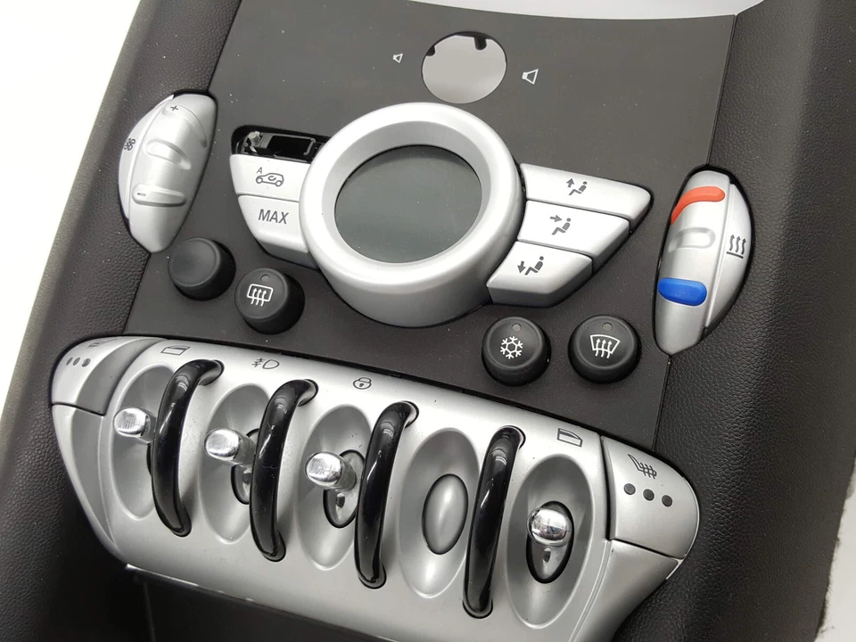 2007-2013 BMW Mini Cooper OEM Climate / Window Control / Fog Light Bezel - Imagem 2 de 4