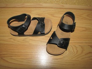 unisex strappy sandals