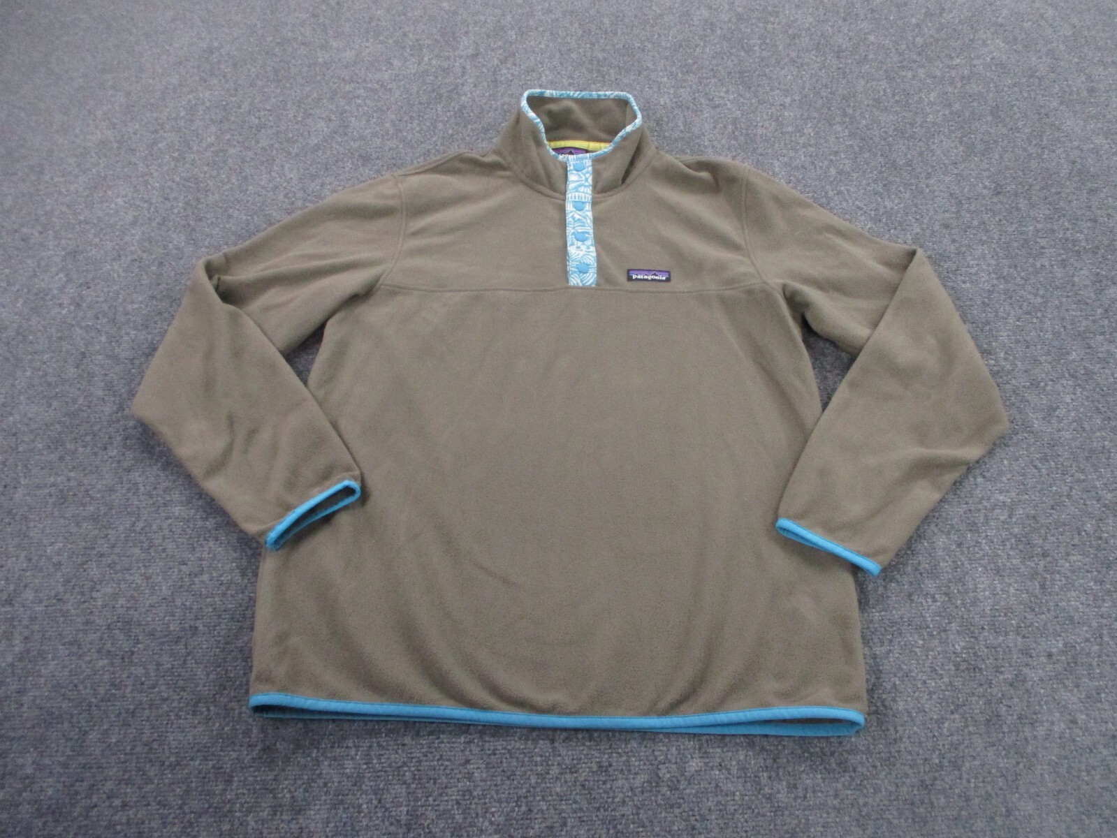 Patagonia Snap-T Fleece Jacket for Women Beige Medium Hiking Outdoor Logo Sweater