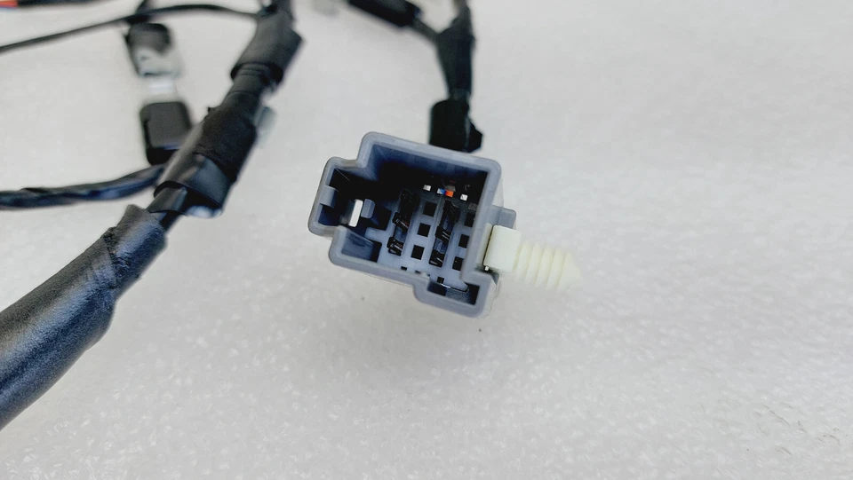 Conjunto de cableado arnés de cables trasero derecho Lincoln MKT 2013-2019 DE9Z-13C724-CA Foto 3 de 4