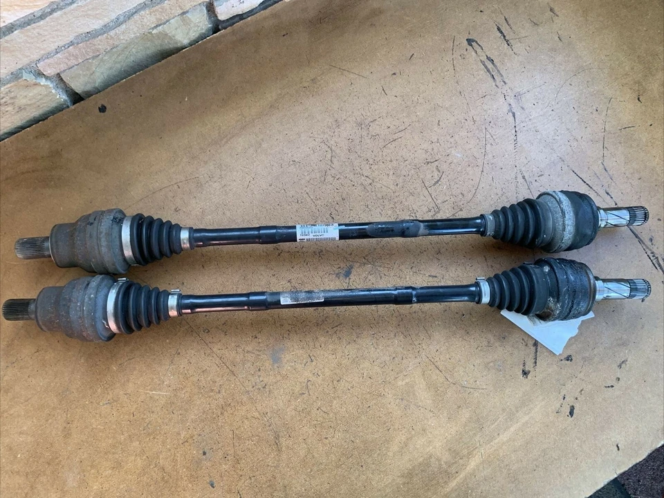 Conjunto de eje trasero izquierdo y derecho Volvo XC90 2003-2014 30735565 OEM Foto 2 de 4