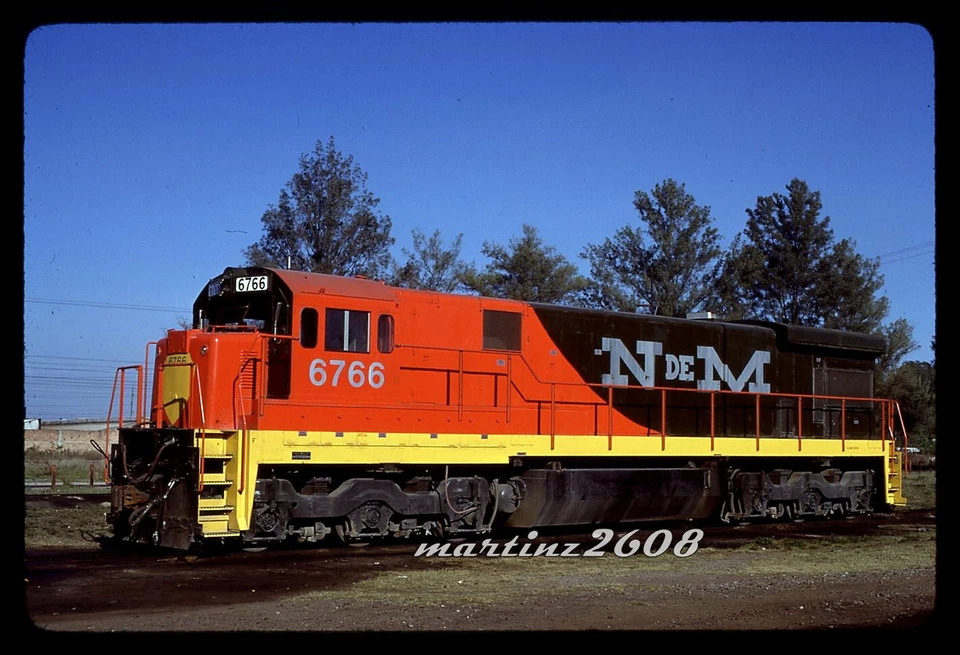 (W) ORIG TRAIN SLIDE-N DE M 6766 ROSTER - Image 1 of 1