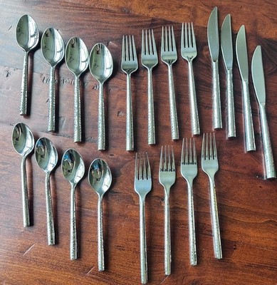 Crate & Barrel Boulder Mirror Hammered Flatware Set Stainless Steel 442065 20 Pc