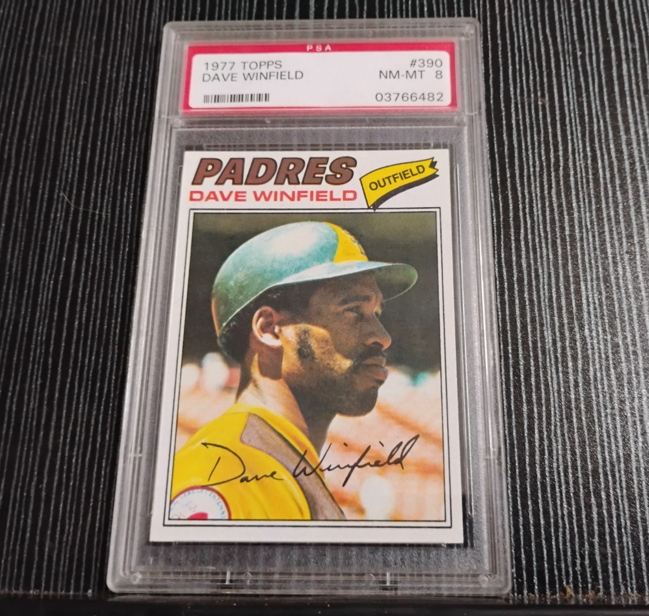 1977 Topps - Dave Winfield #390 PSA 8