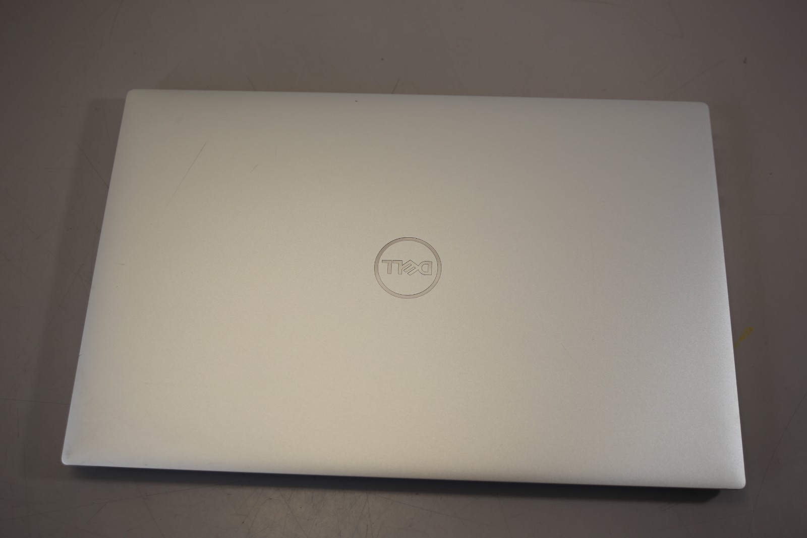 Dell XPS 15 9500, 15-Inch Laptop, with Intel Core i7 10th Gen., 512 GB SSD (Solid State Drive), Windows 11 Pro