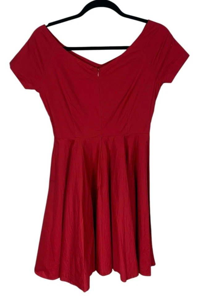 Vestido para mujer Maggie Tang rojo manga corta cuello en V calce y acampanado hasta la rodilla talla M Foto 2 de 4