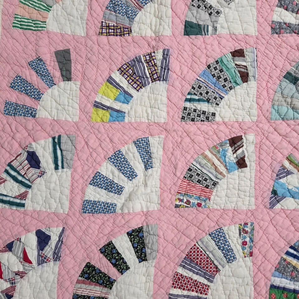 Edredón abanico rosa hecho a mano retazos vintage estilo abuela costura artesanía Foto 3 de 4