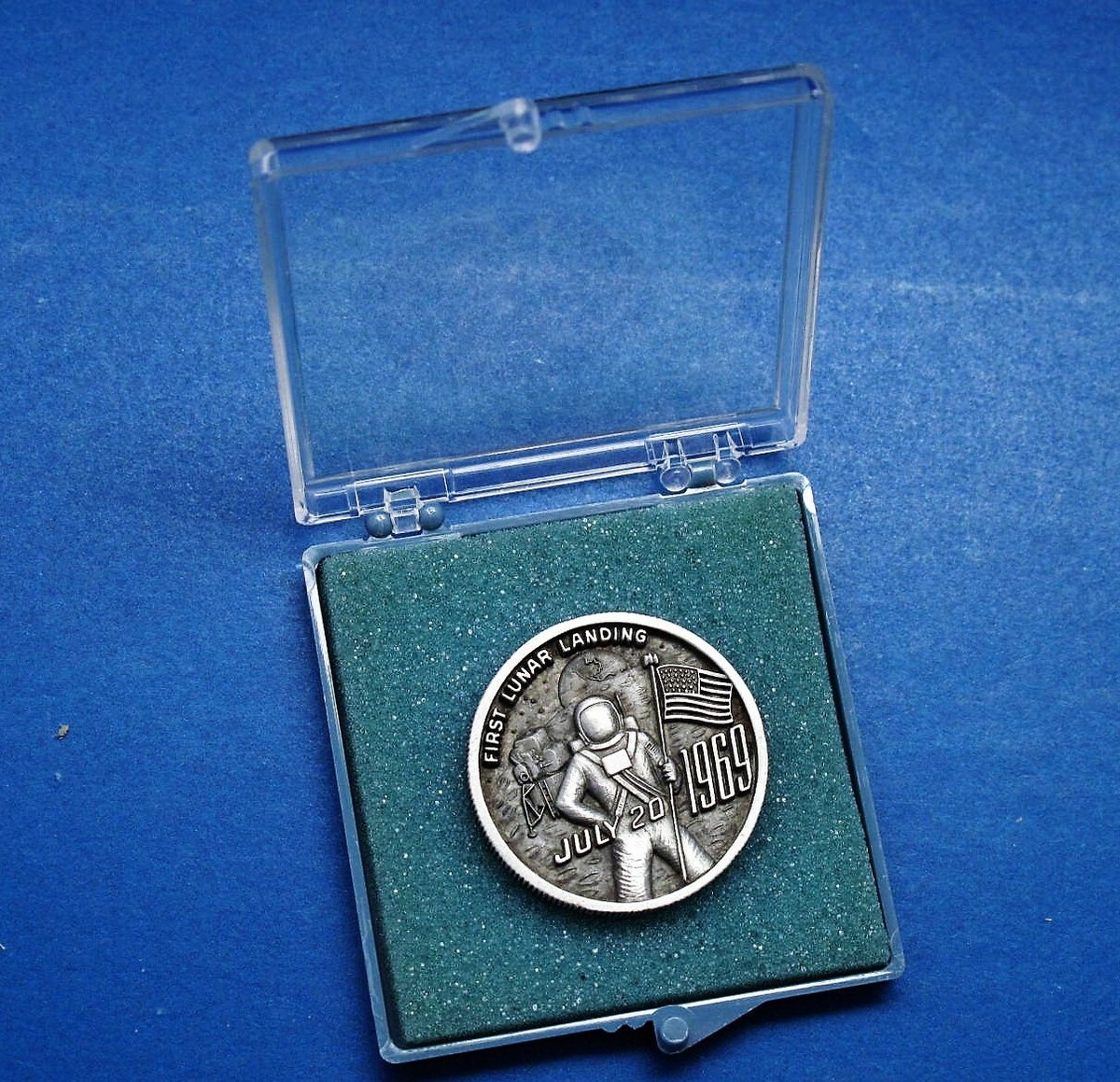 1969 LG Balfour Company Apollo 11 First Lunar Landing Medal in
