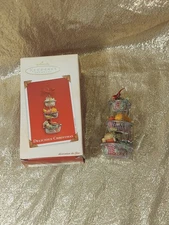 Vintage Hallmark Keepsake 2003 Delicious Christmas Kitchen Food Basket Ornament
