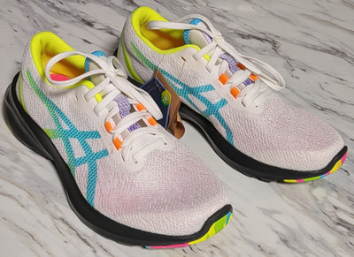NWT Aasics Women s Versablast MX White Aquarium Road Running Sneakers Size 8 US