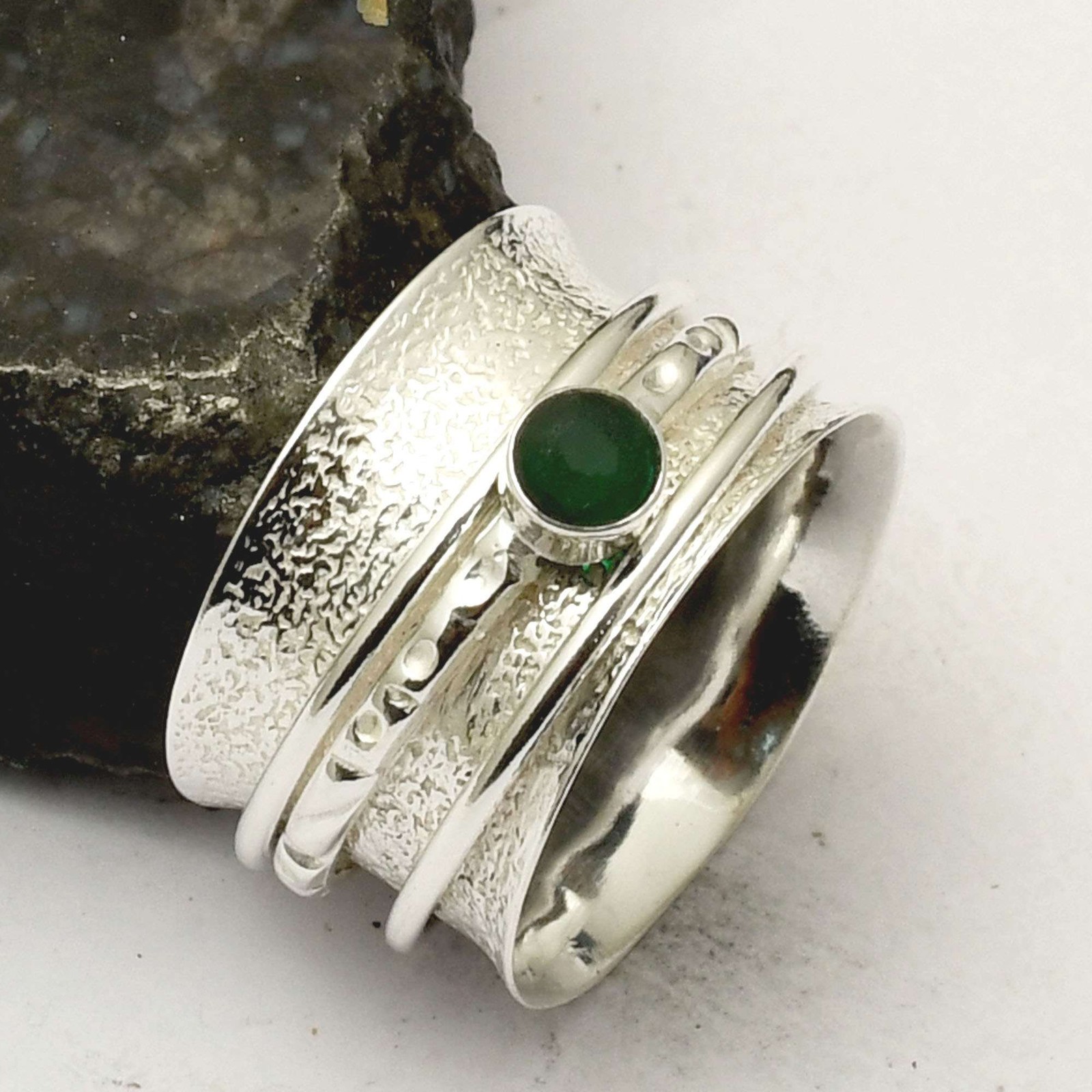 Simulated Emerald Spinner Ring Handmade Jewelry Gift Size 7 AR69482