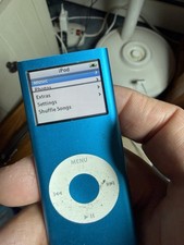 Apple iPod Nano 2nd Generation 4GB BLUE BROKEN