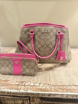 COACH Signature Margot Carryall & Wrislet 2pc Set Khaki & Pink PVC Crossbody