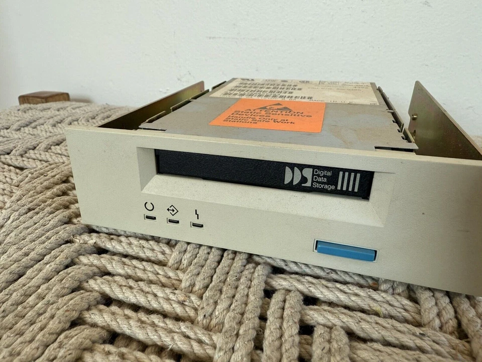 🍊Vintage 1992 IBM 55F9274 55F9306 Internal Tape Drive 4GB 8GB 4326NP - Image 3 of 4