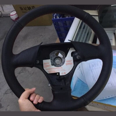 Cubierta de volante de cuero negro envolvente para BMW Serie 3 E36 E36/5 E46/5 2000 - Imagen 1 de 4