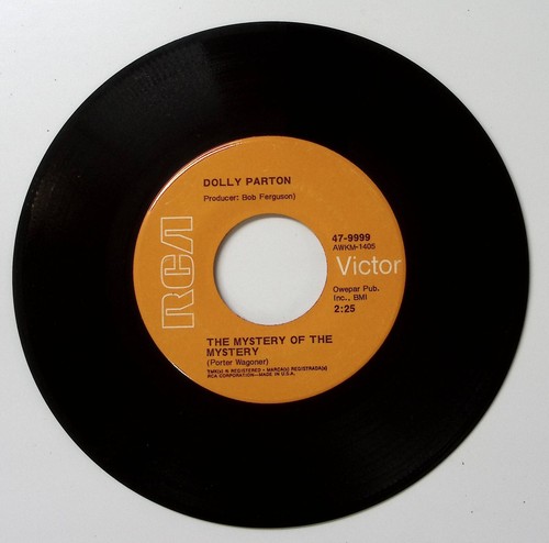DOLLY PARTON THE MYSTERY OF THE MYSTERY/MY BLUE TEARS RCA VICTOR VINYL 45 55-68 - Picture 2 of 3