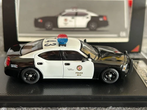 Rollin 1:64 2008 LAPD Charger Police Muscle Model Diecast Metal Car - Picture 7 of 9