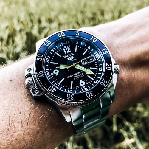 SEIKO 5 Sports SKZ211K1 23 Jewels Automatic Original Box skz211 #Discontinued - Picture 3 of 8