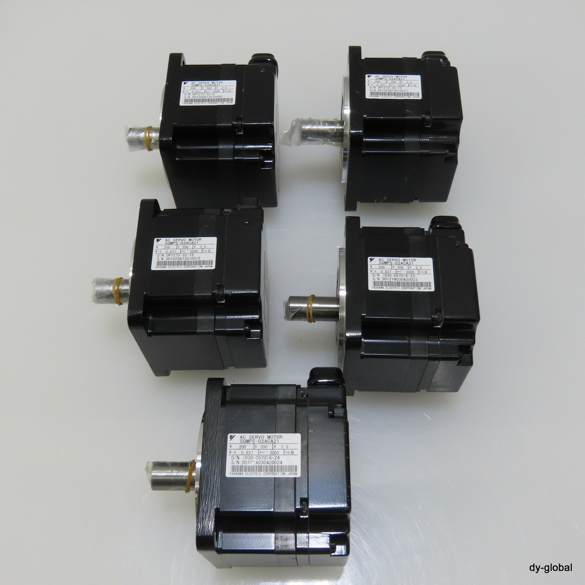 YASKAWA New but Scratched SGMPS-02ACA21 AC SERVO MOTOR 200W MOT-I