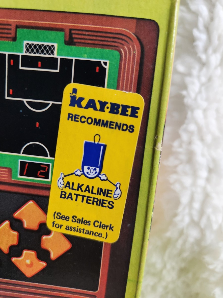 Mattel Electronics SOCCER No 1052 Vintage 1978 Pocket Game w