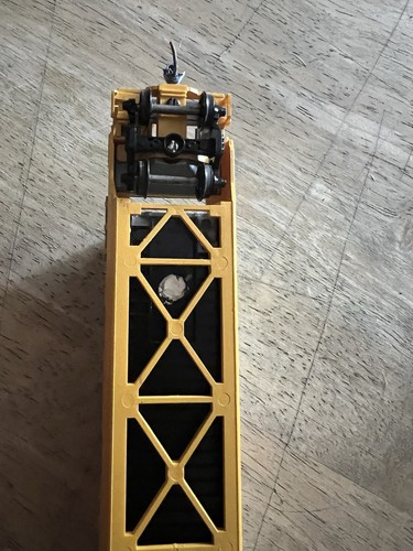 HO Scale Athearn 48' Trailer Train well car with 1 container - Picture 13 of 21