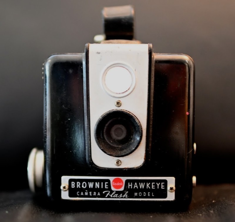Vintage Kodak Brownie Hawkeye Flash Model - Bakelite Box Camera